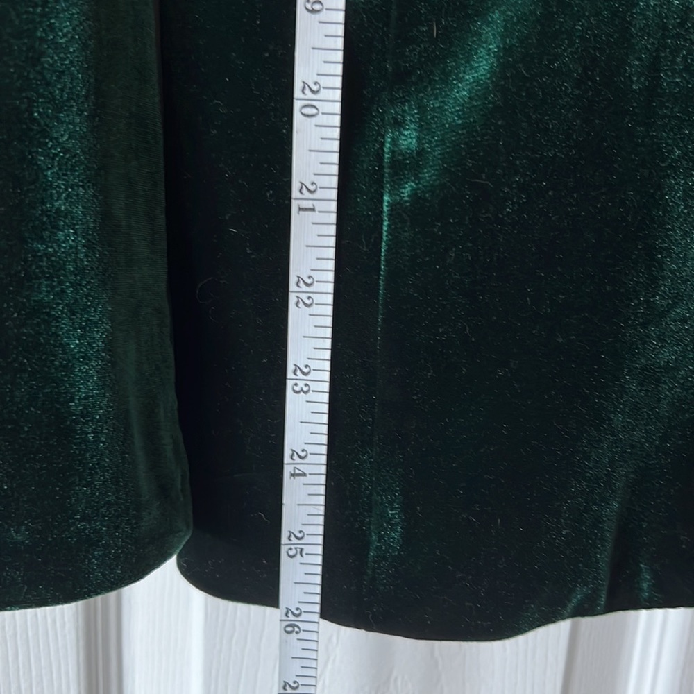 Tahari Velvet Jacket! - Picture 5 of 9